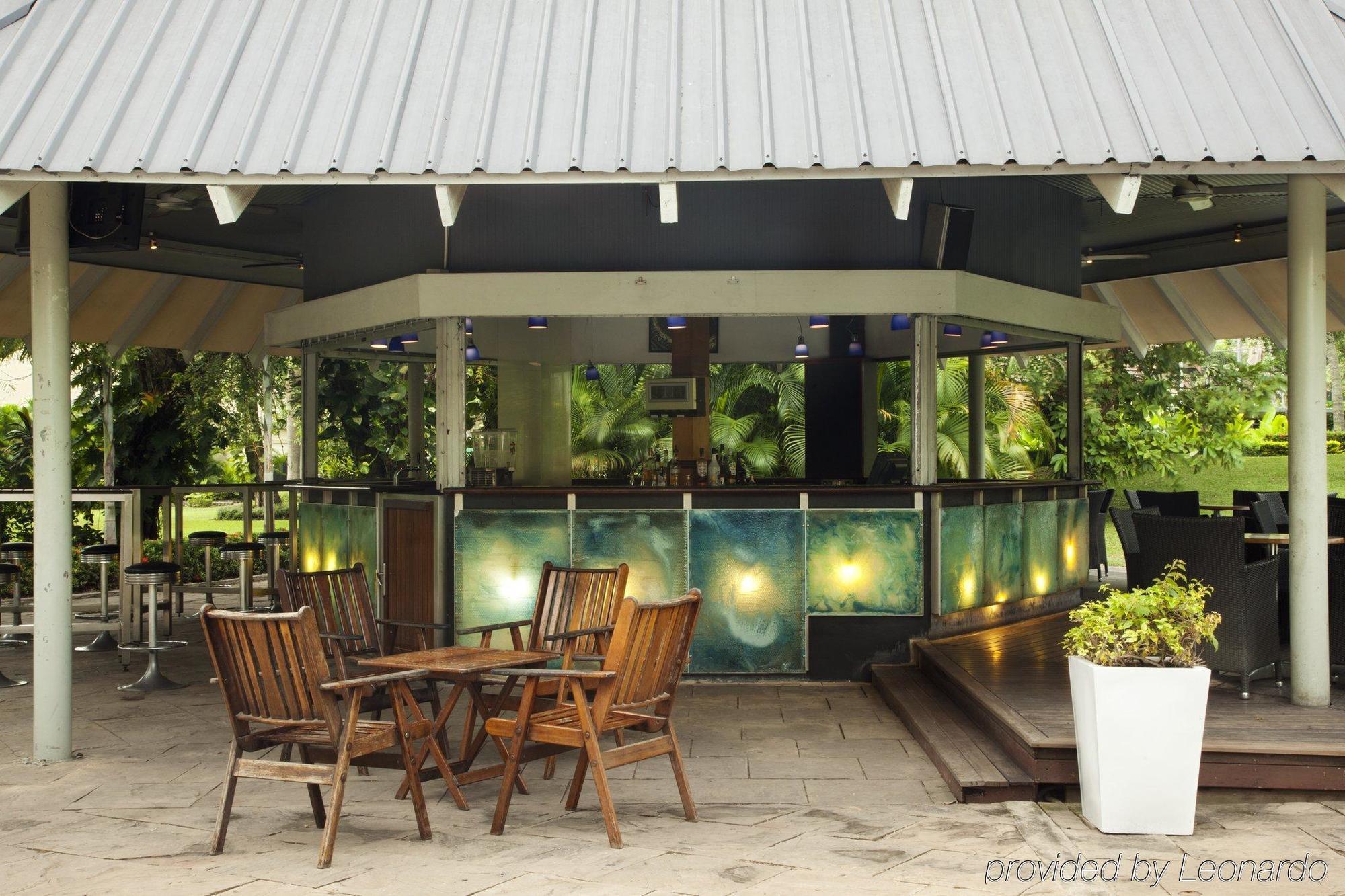 Holiday Inn & Suites Port Moresby By Ihg Buitenkant foto