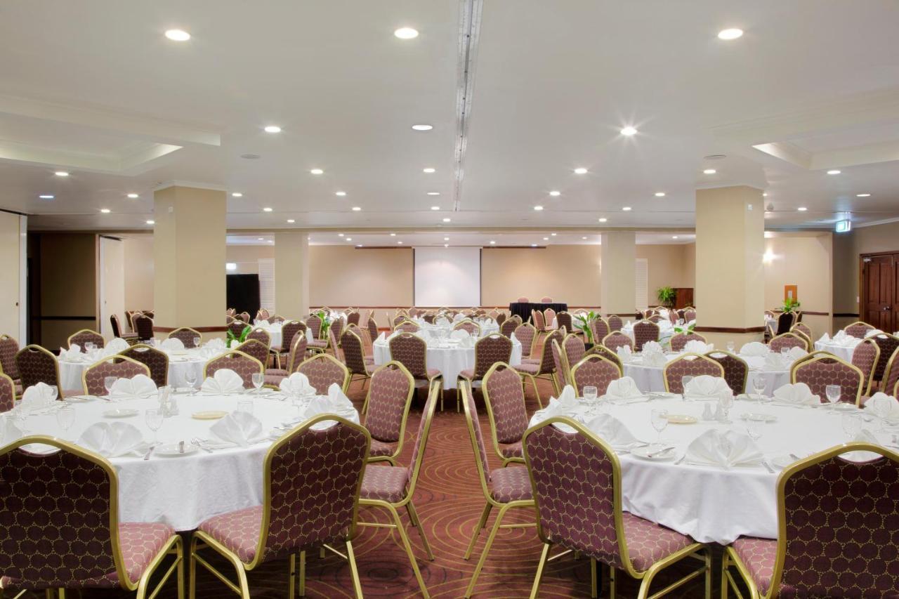 Holiday Inn & Suites Port Moresby By Ihg Buitenkant foto