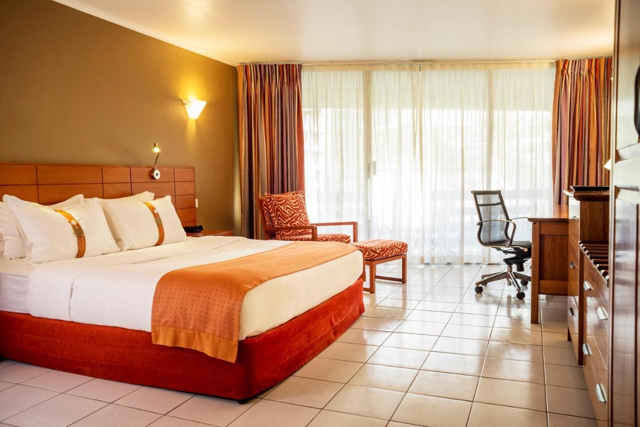 Holiday Inn & Suites Port Moresby By Ihg Buitenkant foto