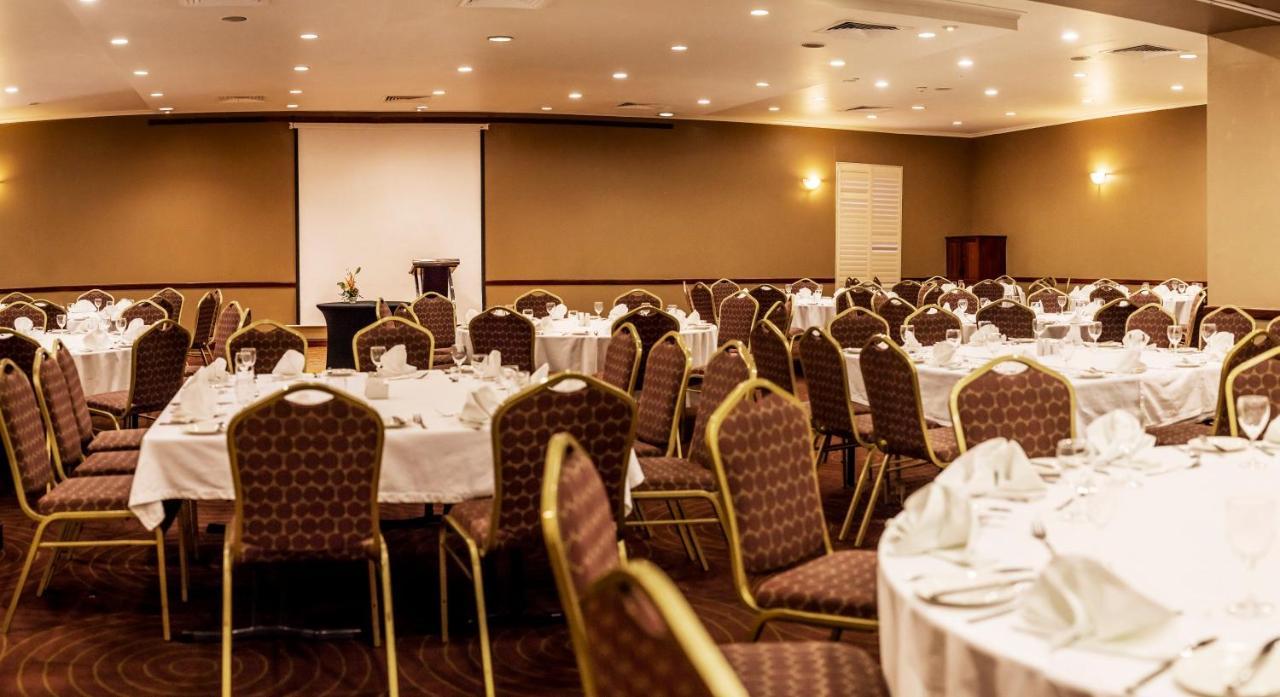 Holiday Inn & Suites Port Moresby By Ihg Buitenkant foto