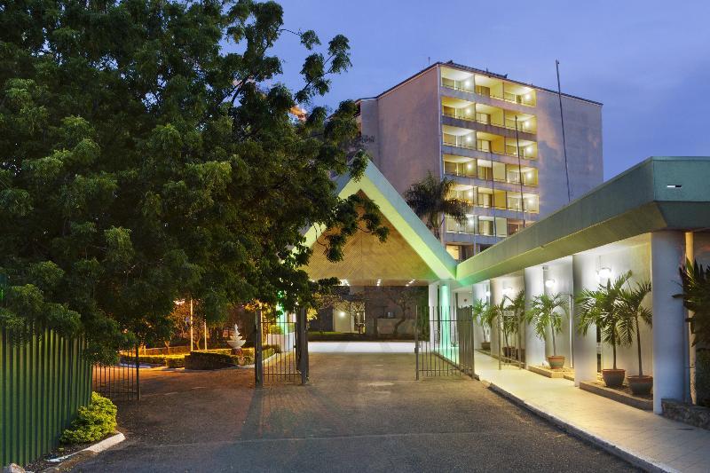 Holiday Inn & Suites Port Moresby By Ihg Buitenkant foto